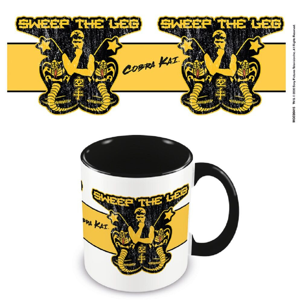 Caneca colorida Cobra Kai Sweep The Leg Preto