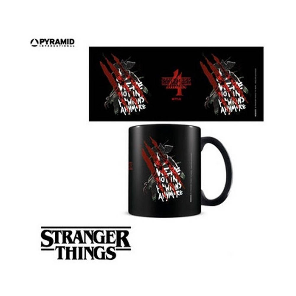 Caneca preta Stranger Things 4 Not In Hawkins