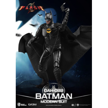 The Flash Figure Dynamic 8Ction Heroes 1/9 Batman Modern Suit 24 Cm