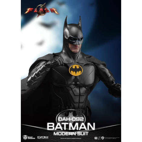 The Flash Figure Dynamic 8Ction Heroes 1/9 Batman Modern Suit 24 Cm