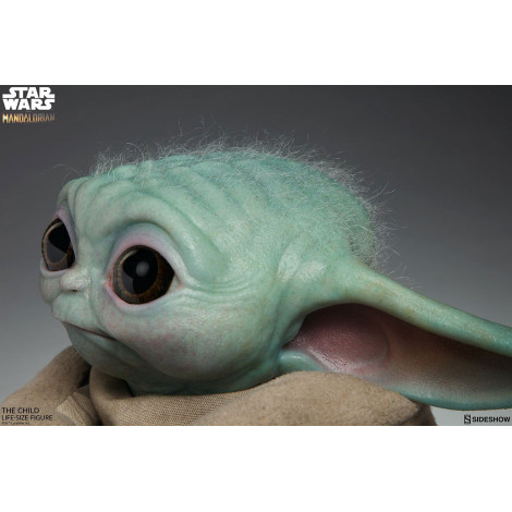 Sideshow Collectibles Estátua 1:1 Baby Yoda O Mandaloriano 42 cm