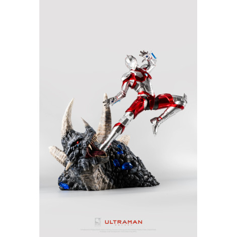 Ultraman vs Black King Pure Arts Figura 1/4