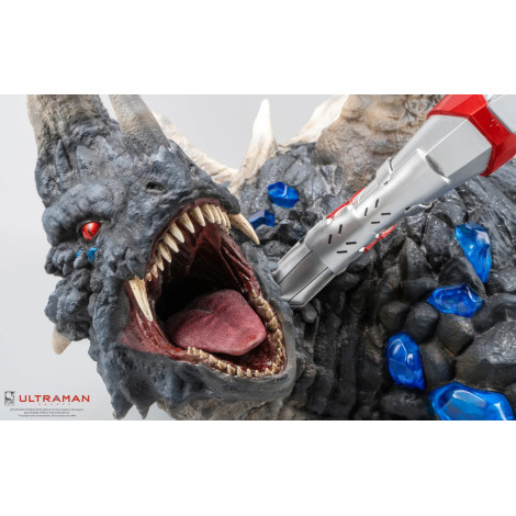 Ultraman vs Black King Pure Arts Figura 1/4