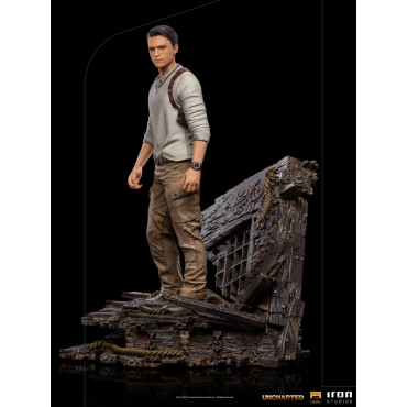 Nathan Drake Deluxe Figure à escala artística de Uncharted