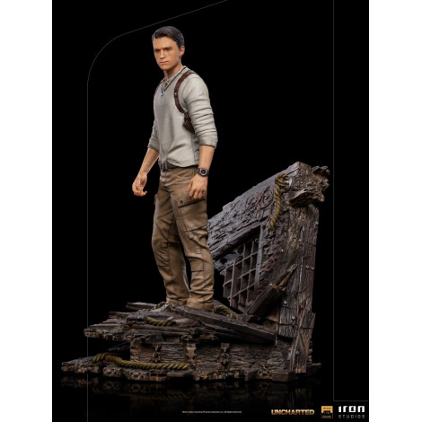 Nathan Drake Deluxe Figure à escala artística de Uncharted