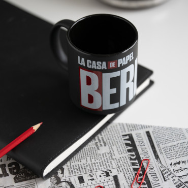 Caneca com logótipo da Paper House Berlin