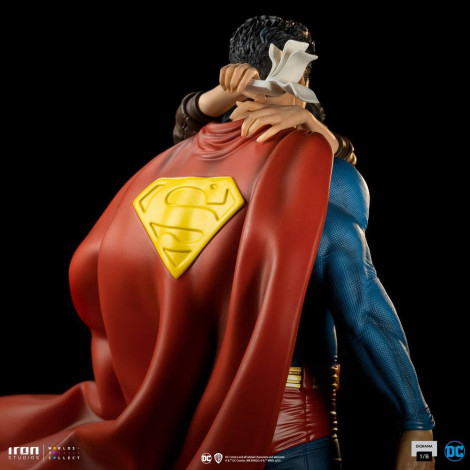 Superman Diorama Dc Comics 1/6 & Lois 57 Cm