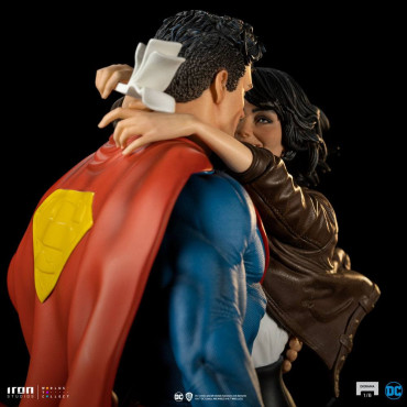 Superman Diorama Dc Comics 1/6 & Lois 57 Cm