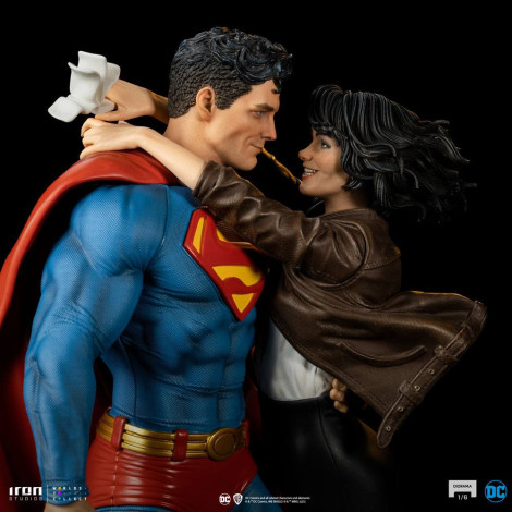 Superman Diorama Dc Comics 1/6 & Lois 57 Cm