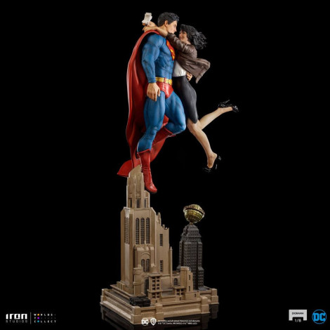 Superman Diorama Dc Comics 1/6 & Lois 57 Cm