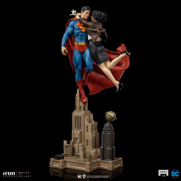 Superman Diorama Dc Comics 1/6 & Lois 57 Cm