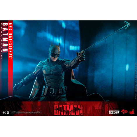 Movie Masterpiece 1/6 Batman com Bat-Sinal 31 Cm A Figura do Batman