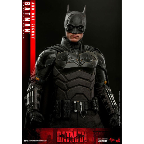 Movie Masterpiece 1/6 Batman com Bat-Sinal 31 Cm A Figura do Batman