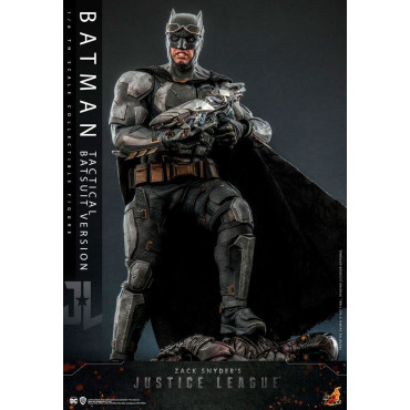 Figura 1/6 Batman (versão tática do fato de morcego) 33 Cm Zack Snyder`S Liga da Justiça