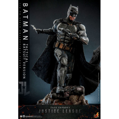 Figura 1/6 Batman (versão tática do fato de morcego) 33 Cm Zack Snyder`S Liga da Justiça