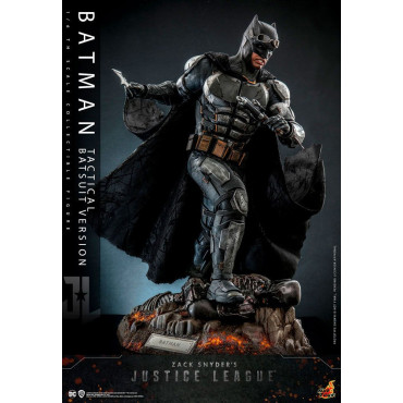 Figura 1/6 Batman (versão tática do fato de morcego) 33 Cm Zack Snyder`S Liga da Justiça