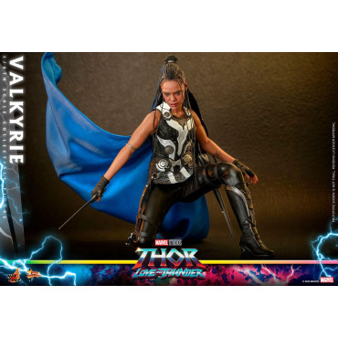 Figura 1/6 Valquíria 28 Cm Thor: Amor e Trovão Obra-prima