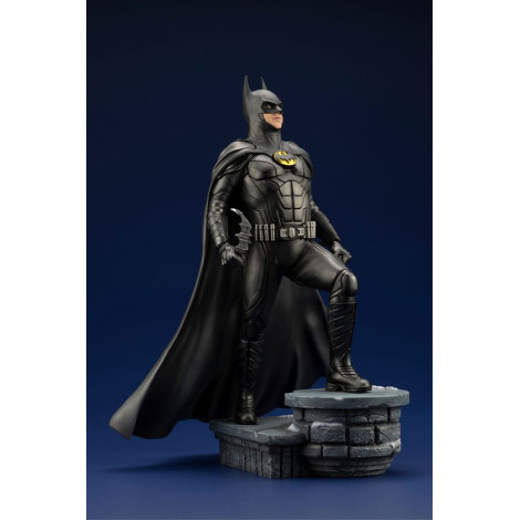 Dc Comics Pvc Artfx Figura 1/6 The Flash Movie Batman 34 Cm