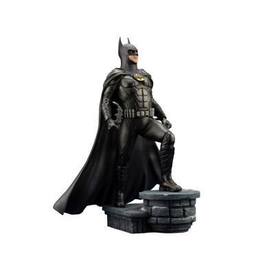 Dc Comics Pvc Artfx Figura 1/6 The Flash Movie Batman 34 Cm