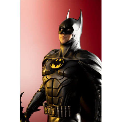 Dc Comics Pvc Artfx Figura 1/6 The Flash Movie Batman 34 Cm