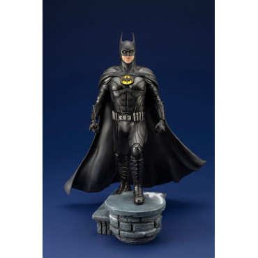 Dc Comics Pvc Artfx Figura 1/6 The Flash Movie Batman 34 Cm