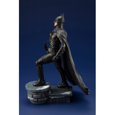 Dc Comics Pvc Artfx Figura 1/6 The Flash Movie Batman 34 Cm