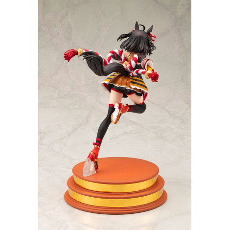 Figura Uma Musume Pretty Derby Pvc 1/7 Ultrapassando o Calor Invasor Kitasan Preto 30 Cm