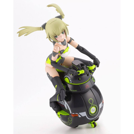 Figura Armação Braços Menina Modelo Plástico Kit Innocentia (Racer) & Noseru (Racing Specs Ver.) 15 Cm