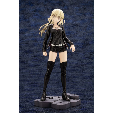 Figura Fate/Grand Order Pvc 1/7 Sabre/Altria Pendragon (Alter) Casual Ver. 24 Cm