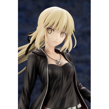 Figura Fate/Grand Order Pvc 1/7 Sabre/Altria Pendragon (Alter) Casual Ver. 24 Cm