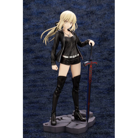 Figura Fate/Grand Order Pvc 1/7 Sabre/Altria Pendragon (Alter) Casual Ver. 24 Cm