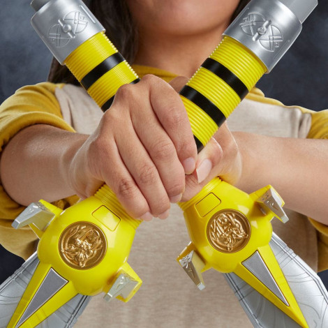 Réplica de Power Rangers Coleção Relâmpago 2022 Mighty Morphin Power Daggers