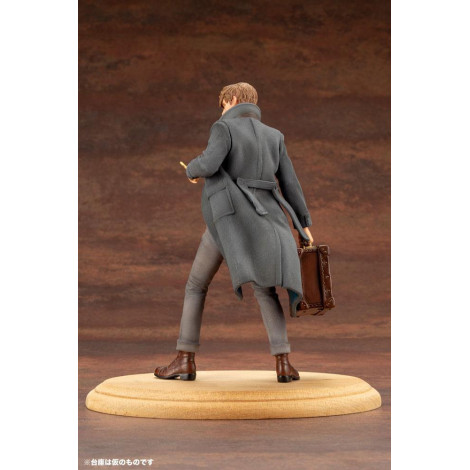 Animais Fantásticos 2 Pvc Artfx+ 1/10 Newt Scamander Figura 18 Cm