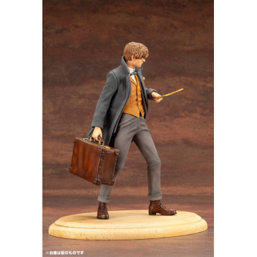 Animais Fantásticos 2 Pvc Artfx+ 1/10 Newt Scamander Figura 18 Cm