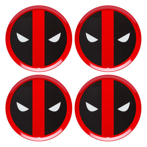 Conjunto de placas com o logotipo de Deadpool