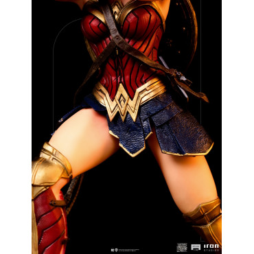 Figura da Mulher Maravilha da Liga da Justiça Dc