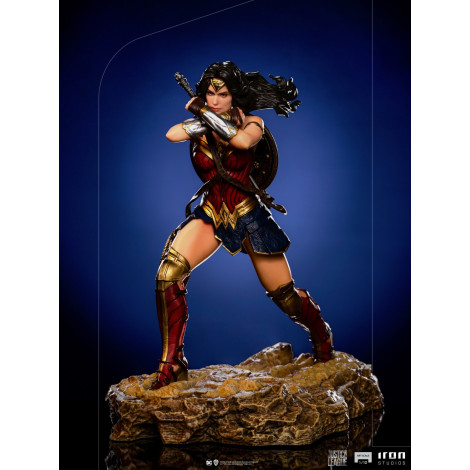 Figura da Mulher Maravilha da Liga da Justiça Dc