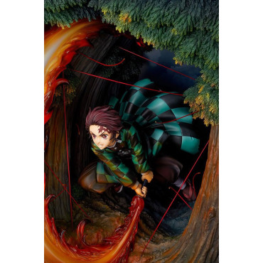 Demon SlayerFigura: Kimetsu No Yaiba Pvc Tanjiro Kamado: Hinokami Kagura Dance 36 Cm