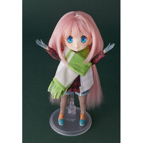 Boneca Laid-Back Camp Harmonia Humming Nadeshiko Kagamihara 23 Cm