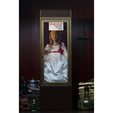 The Conjuring Universe Figura Retro Annabelle 20 cm