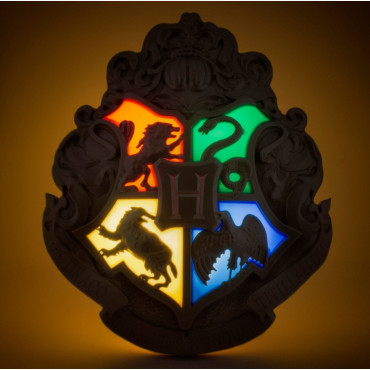 Brasão de Hogwarts de Harry Potter e lâmpada de varinha