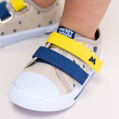 Sapato de velcro Mickey para criança