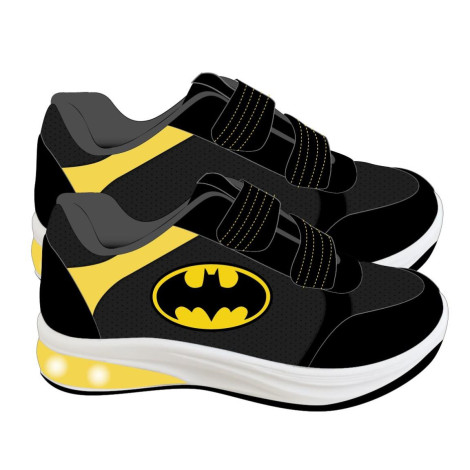 Desportivo com luzes Batman