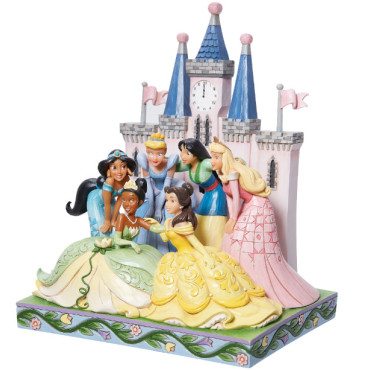 Figura da Princesa Disney no Castelo Enesco