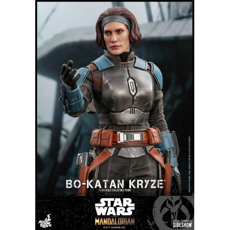 Figura Bo-Katan Hot Toys O Mandaloriano 28 cm