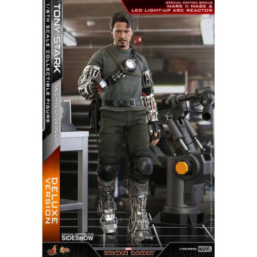 Tony Stark Mech Test Figure Iron Man Deluxe Ed.