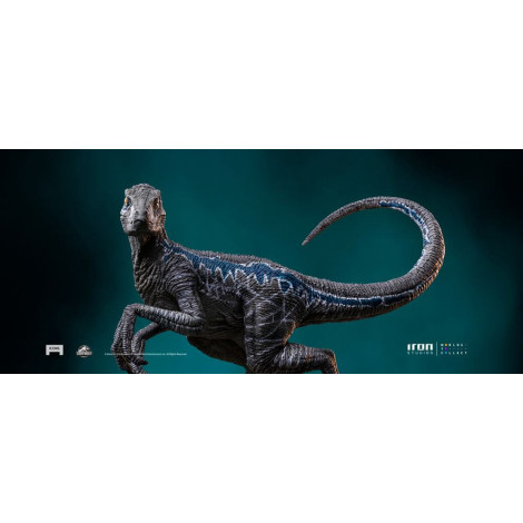 Figura Jurassic Park Velociraptor Azul Iron Studios