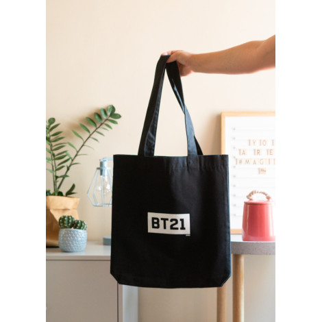 Saco de tecido da marca BT21